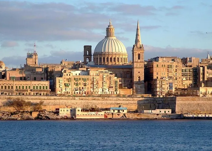 Cosy 1Br Penthouse Close To The Promenade