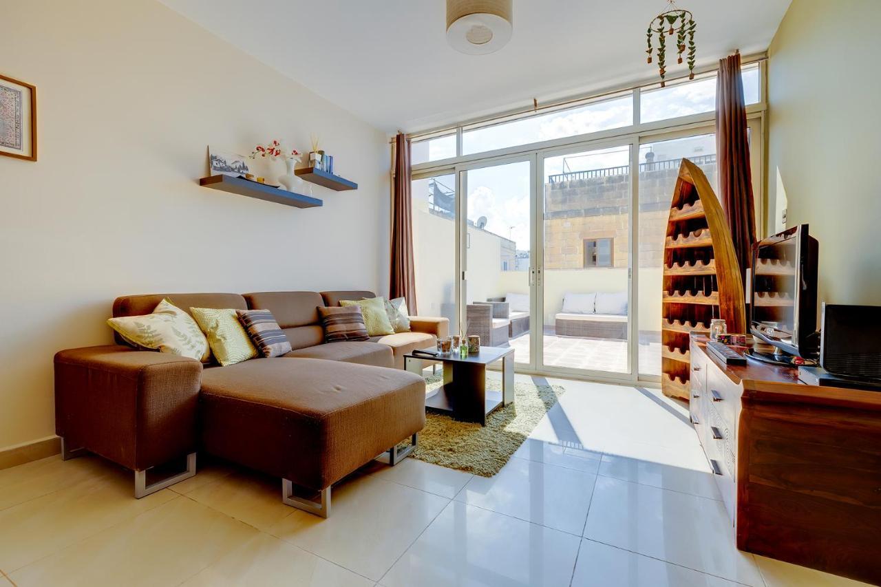 Lägenhet Cosy 1br Penthouse Close To The Promenade Sliema