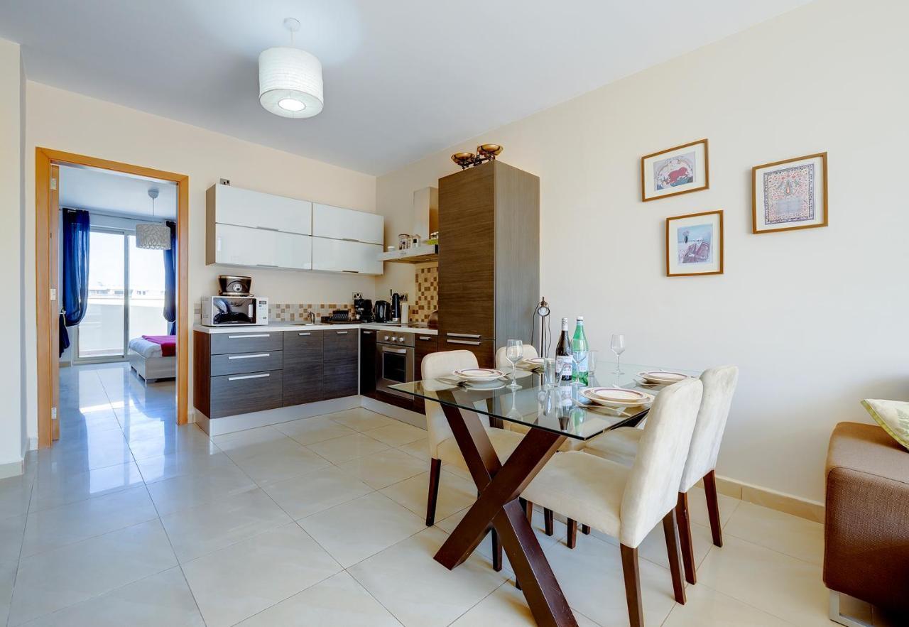 Cosy 1br Penthouse Close To The Promenade Lägenhet Sliema