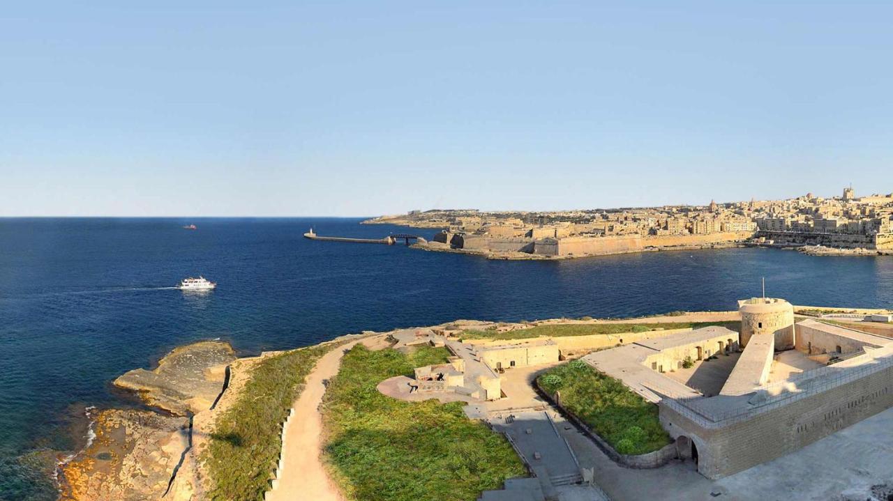 Cosy 1br Penthouse Close To The Promenade Lägenhet Sliema